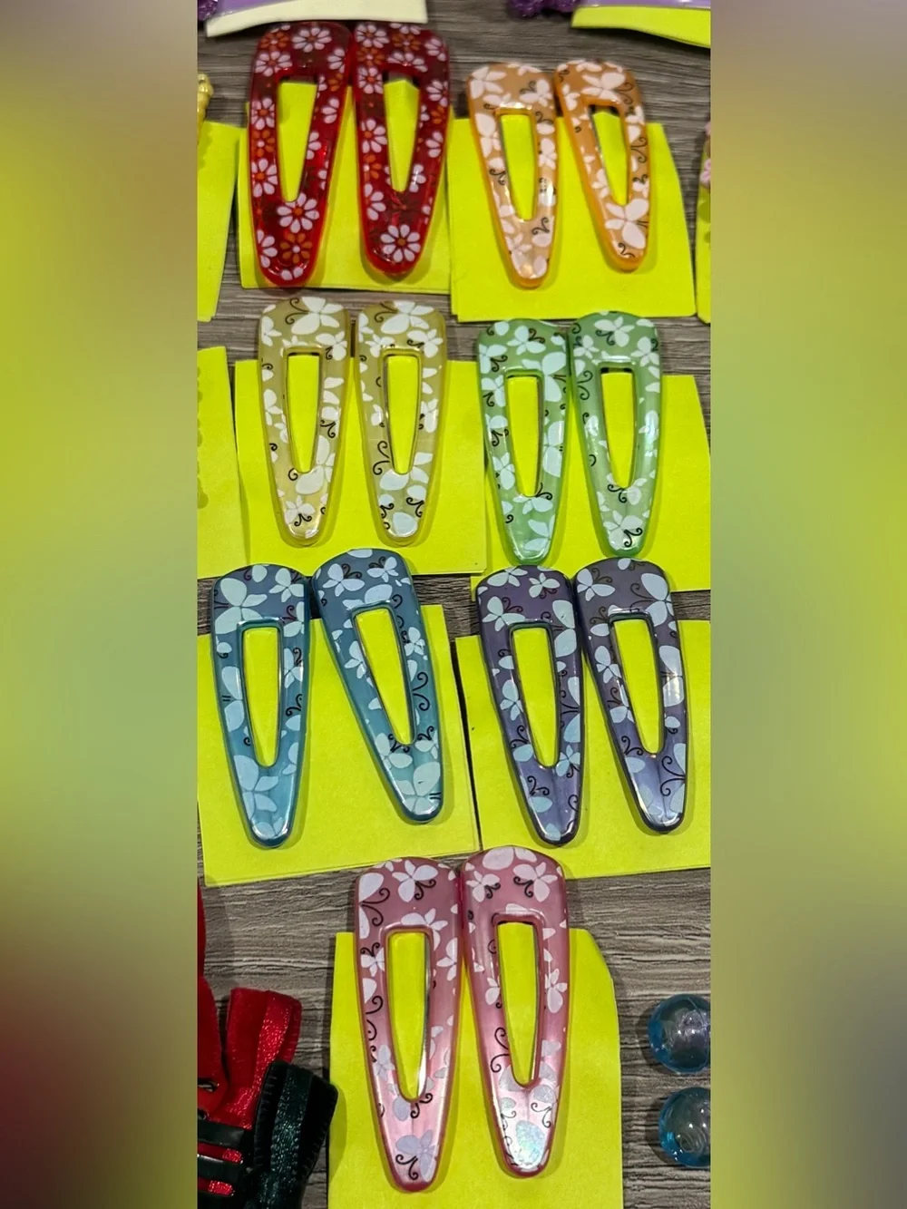 Assorted Kids’ Hair Clips and Barrettes - Multicolor Pairs & Loose Styles